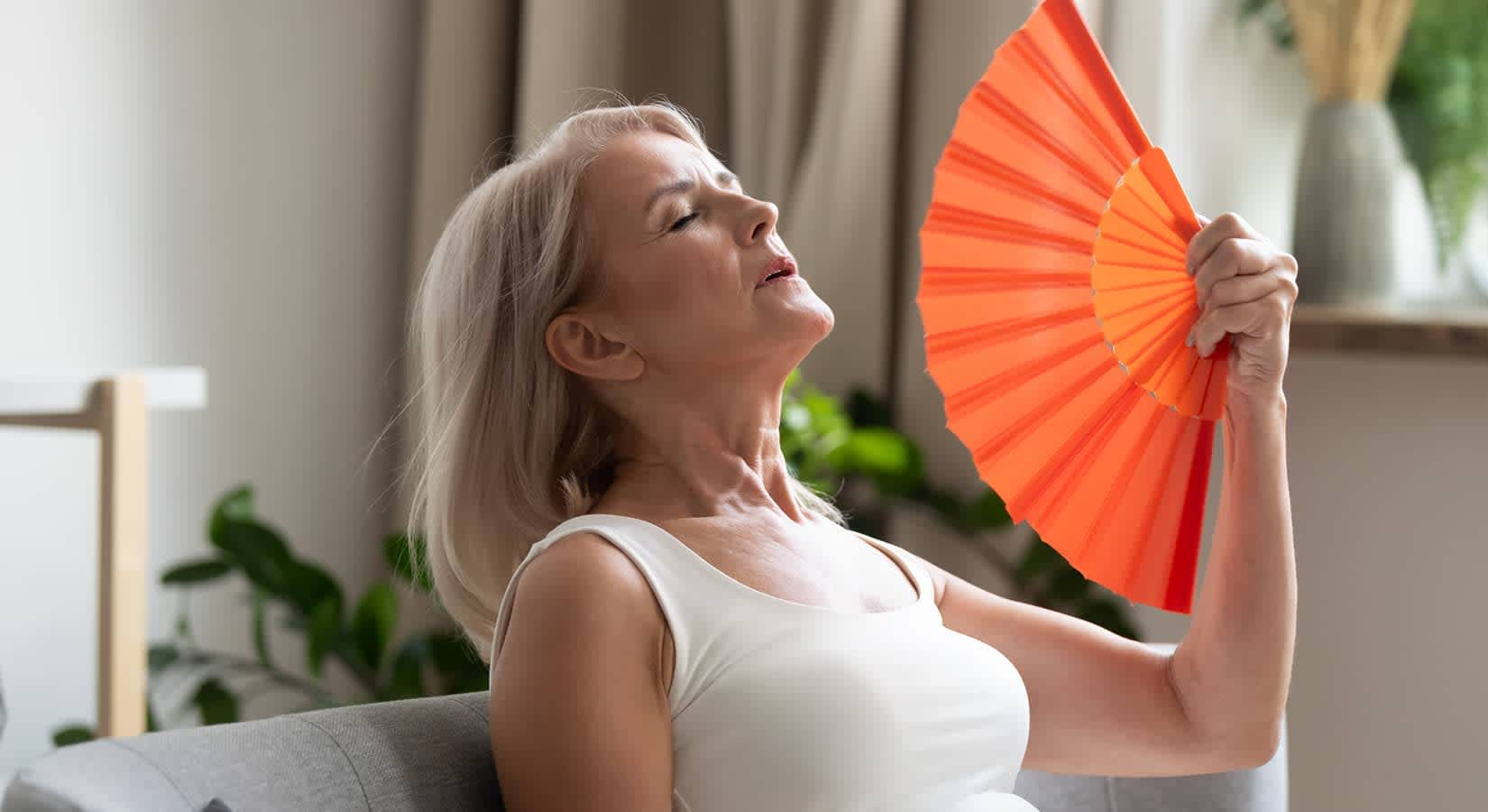 Hot Flashes In Summer And Red Light Therapy Effects